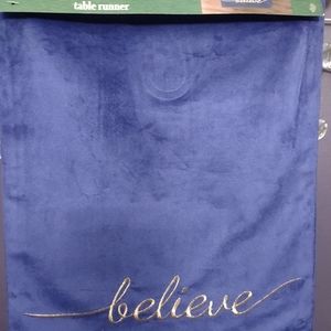 HOLIDAY TABLE RUNNER